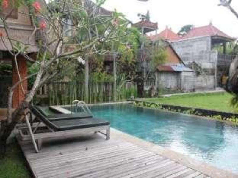 อูบุดเลสตารีบังกะโล ภายนอก รูปภาพ